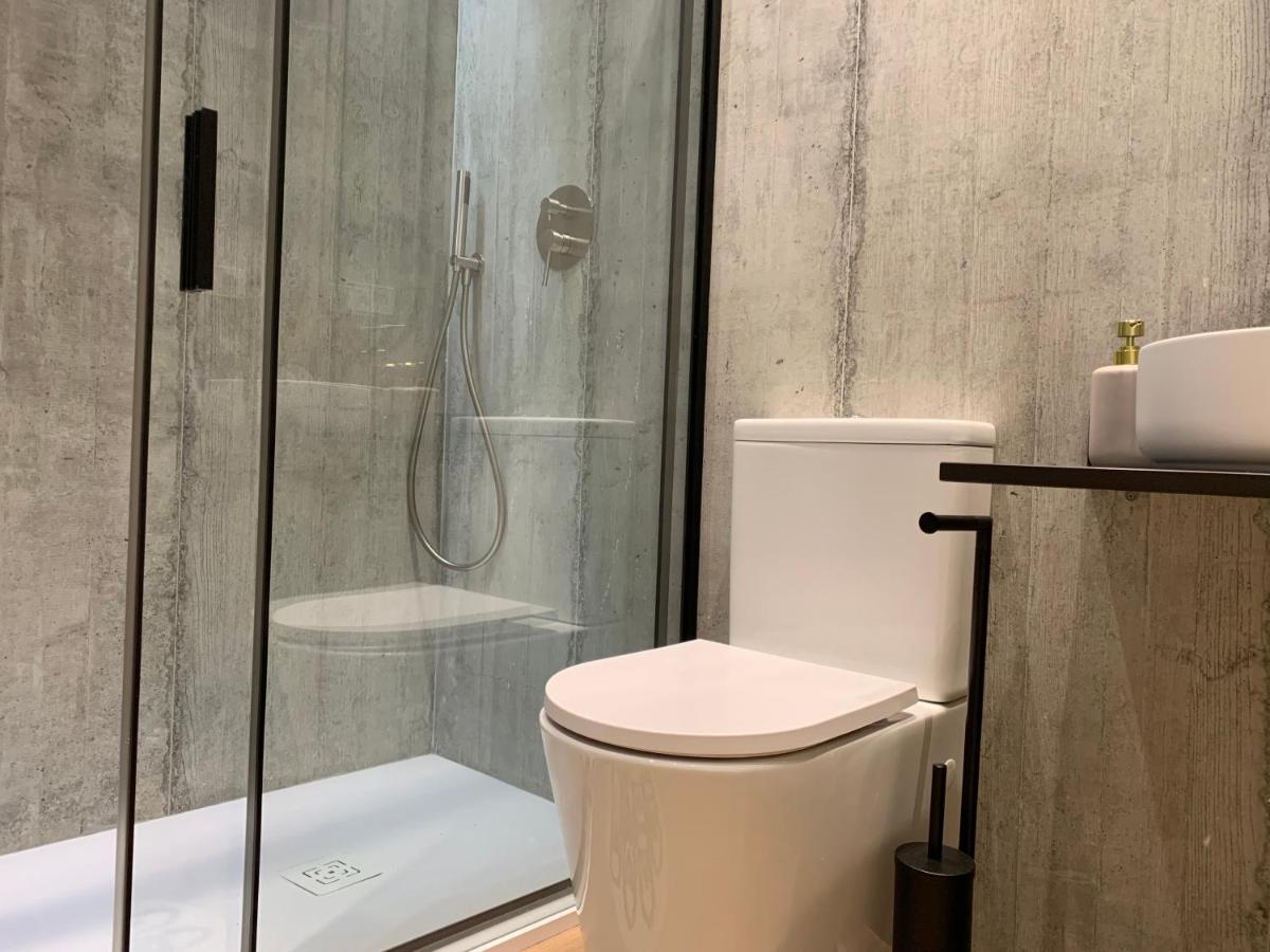 La Reina Beach Rooms Valencia Eksteriør bilde