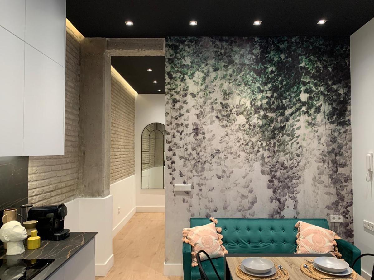 La Reina Beach Rooms Valencia Eksteriør bilde