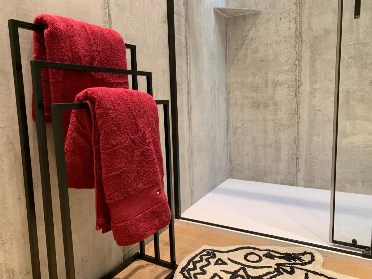 La Reina Beach Rooms Valencia Eksteriør bilde