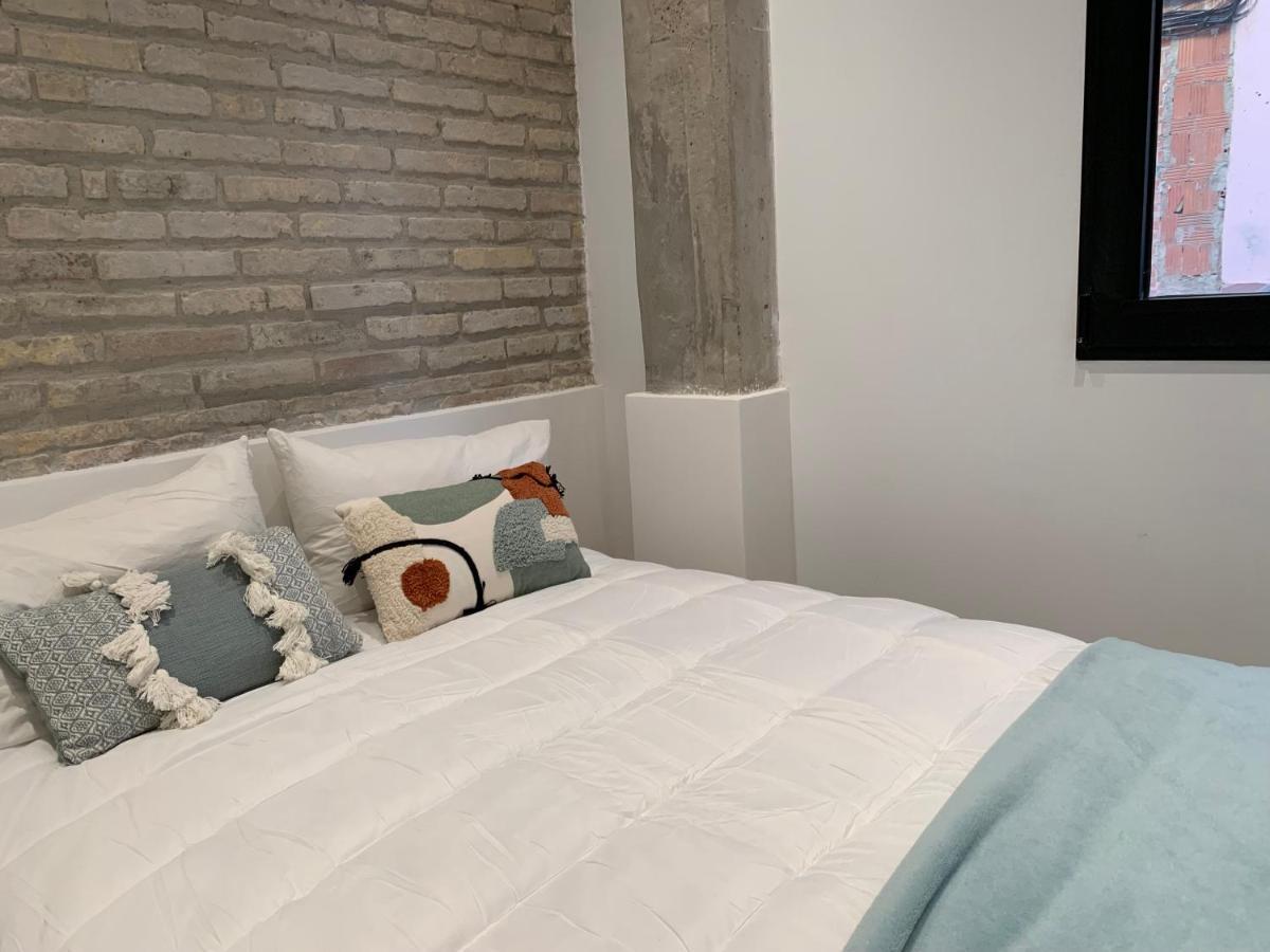 La Reina Beach Rooms Valencia Eksteriør bilde