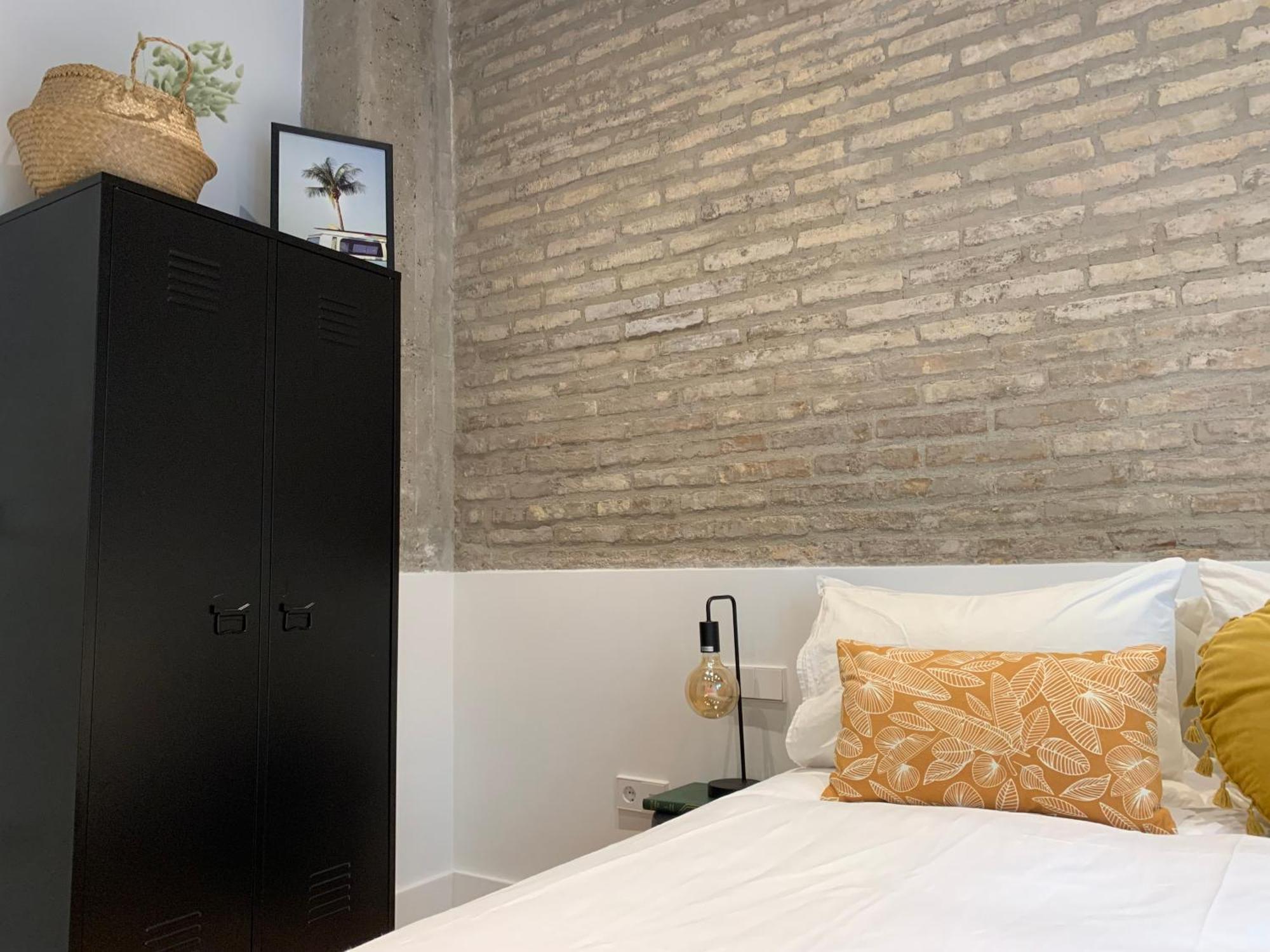 La Reina Beach Rooms Valencia Eksteriør bilde