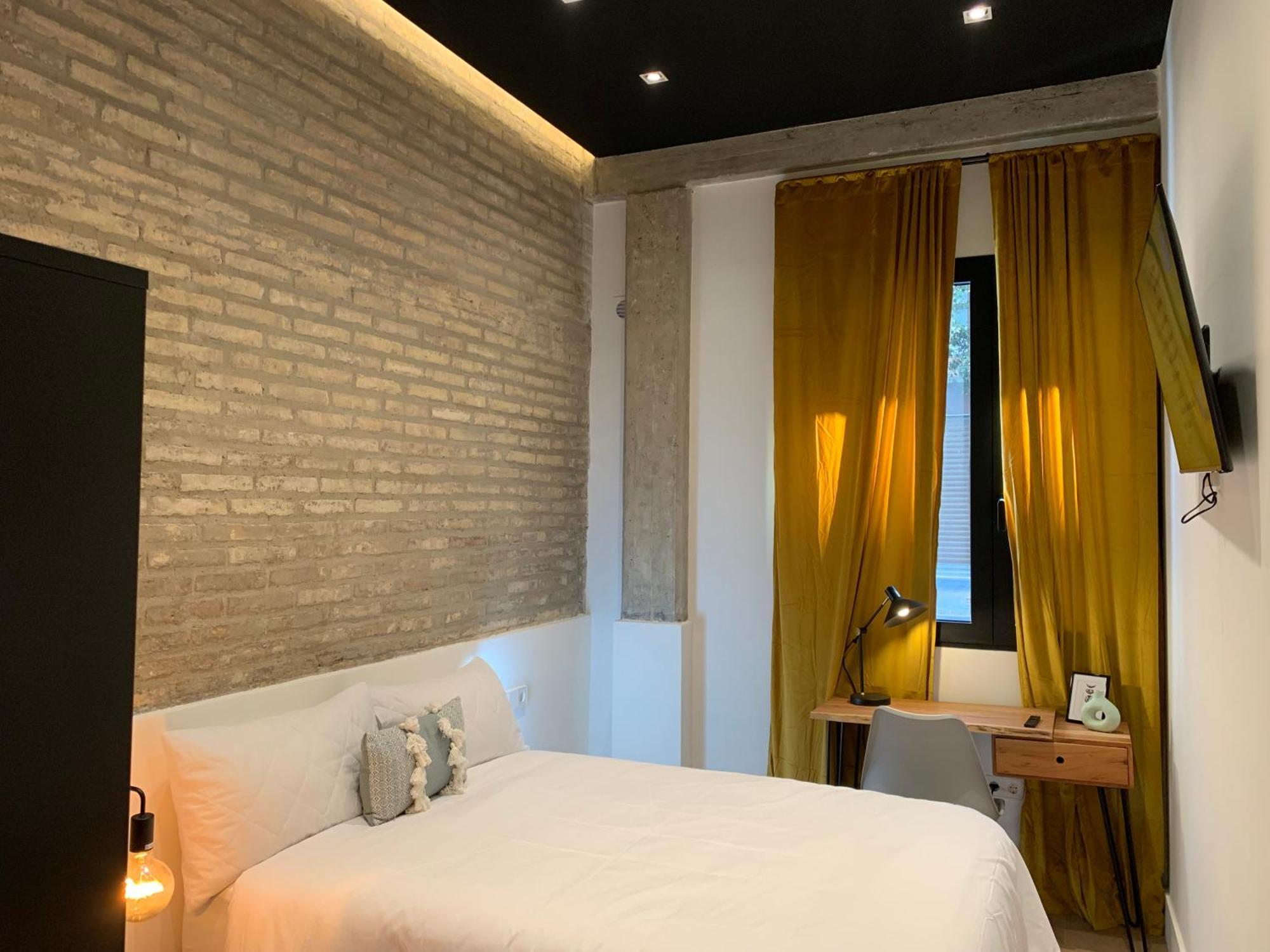 La Reina Beach Rooms Valencia Eksteriør bilde