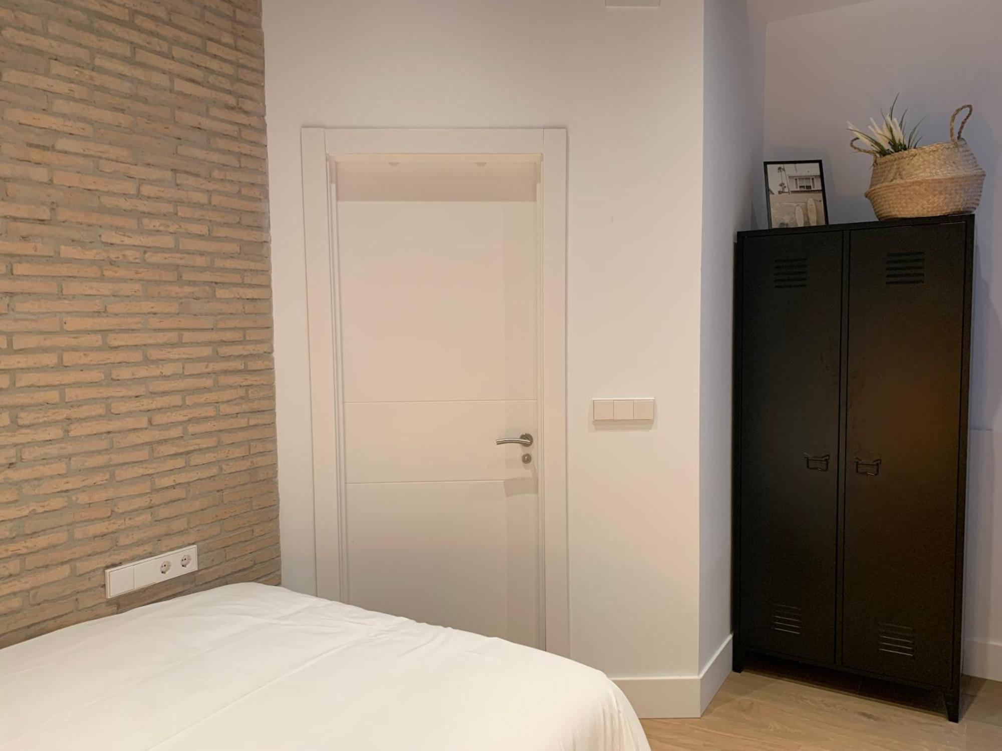 La Reina Beach Rooms Valencia Eksteriør bilde