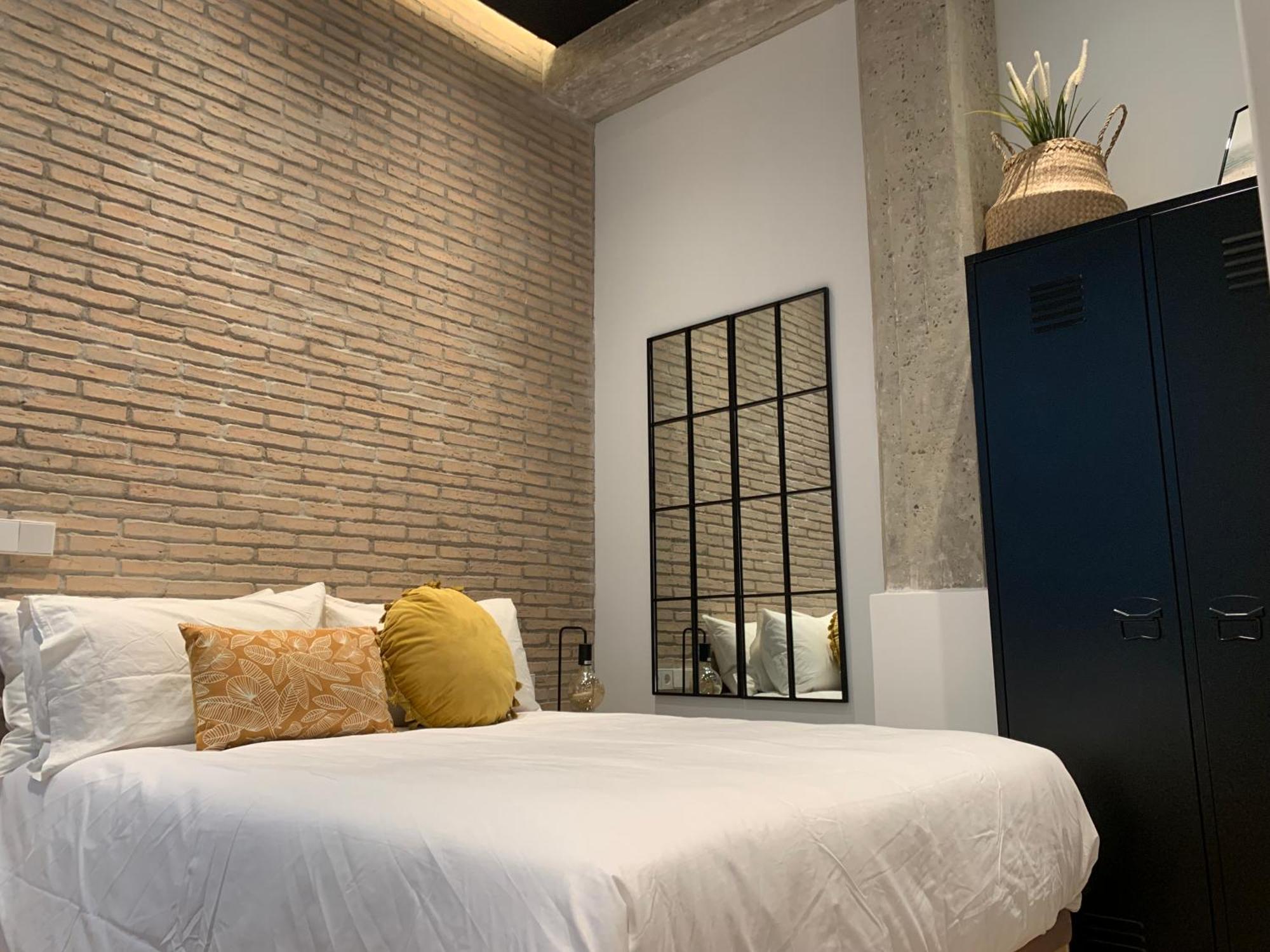 La Reina Beach Rooms Valencia Eksteriør bilde